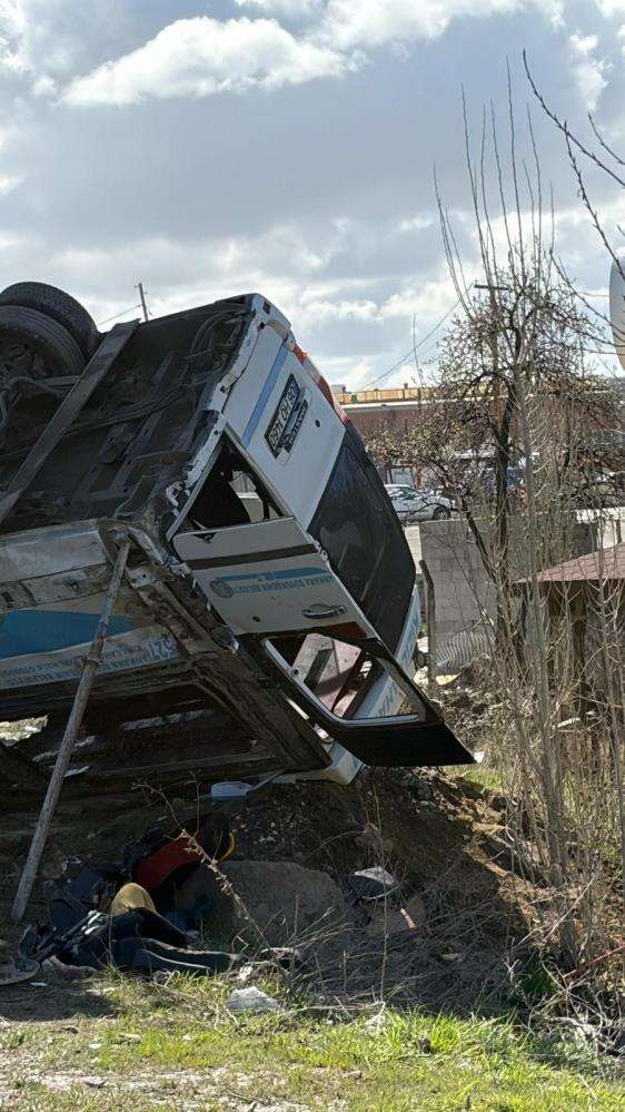 5 kişinin öldüğü otobüs kazası kamerada! Kimlikler belli oldu 7